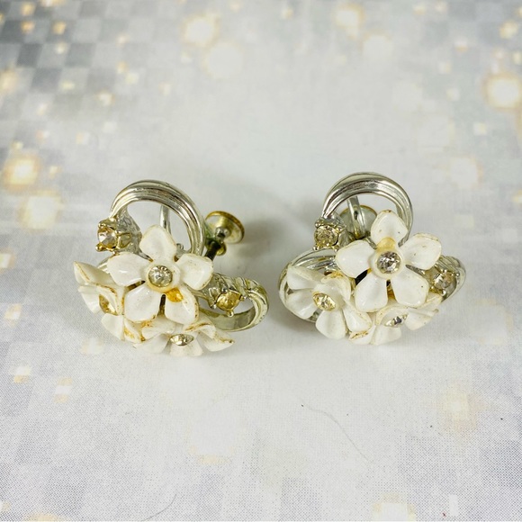 Pretty little white Posey earrings with rhinestones centers and accent pearls - Picture 3 of 5